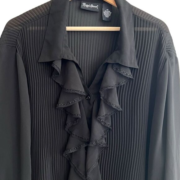 Maggie Barnes Womens Button Up Top Size 2X Stretch Accordion Pleat Romantic Goth - Picture 3 of 11